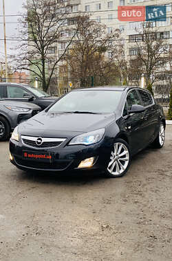 Хетчбек Opel Astra 2011 в Сумах