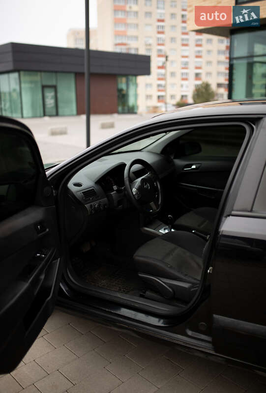 Хэтчбек Opel Astra 2006 в Хмельницком