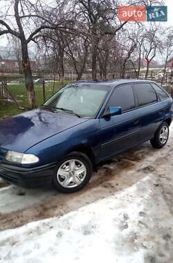 Хетчбек Opel Astra 1994 в Славському