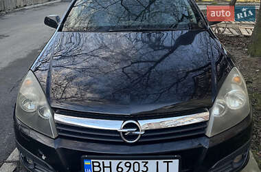 Хэтчбек Opel Astra 2006 в 