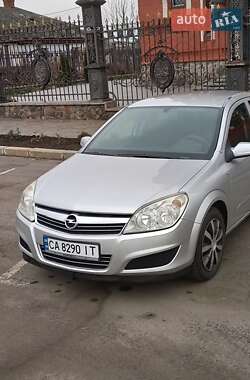 Універсал Opel Astra 2008 в Черкасах