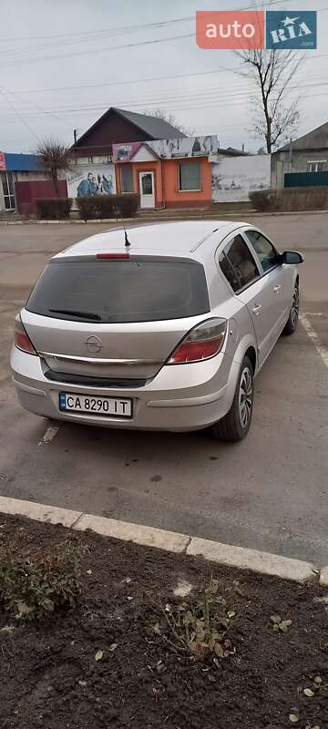 Универсал Opel Astra 2008 в Черкассах