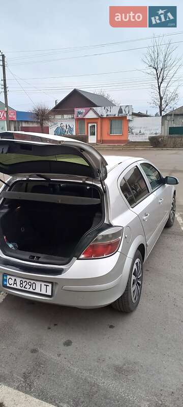 Универсал Opel Astra 2008 в Черкассах