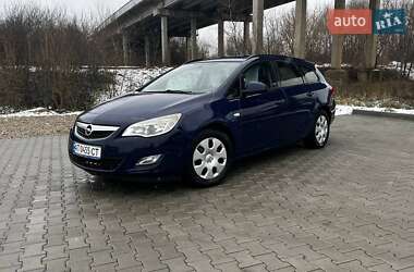 Opel Astra 2011