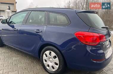 Універсал Opel Astra 2011 в Коломиї