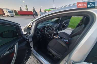 Универсал Opel Astra 2011 в Яворове