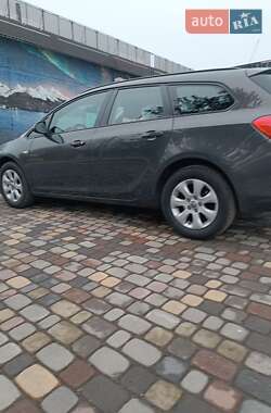 Универсал Opel Astra 2015 в Луцке