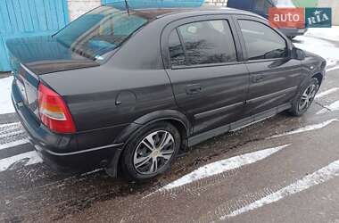 Седан Opel Astra 2006 в 