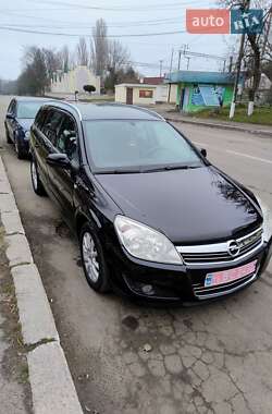 Універсал Opel Astra 2008 в Первомайську