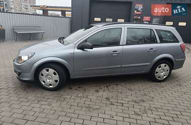 Универсал Opel Astra 2005 в Александрие