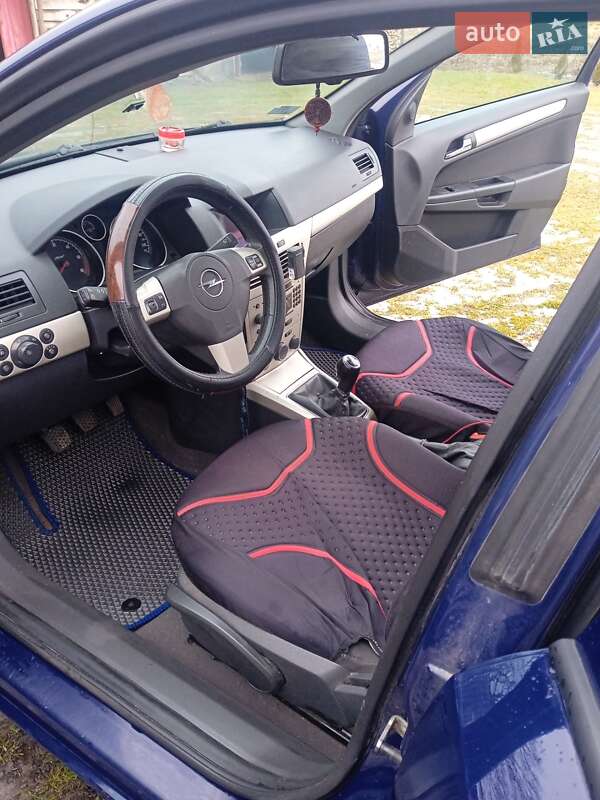 Универсал Opel Astra 2008 в Луцке
