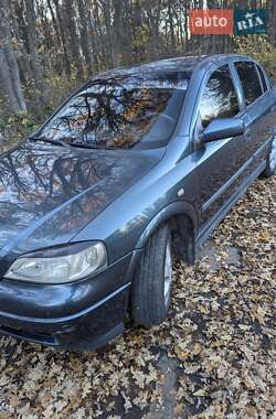 Седан Opel Astra 2004 в Ивано-Франковске