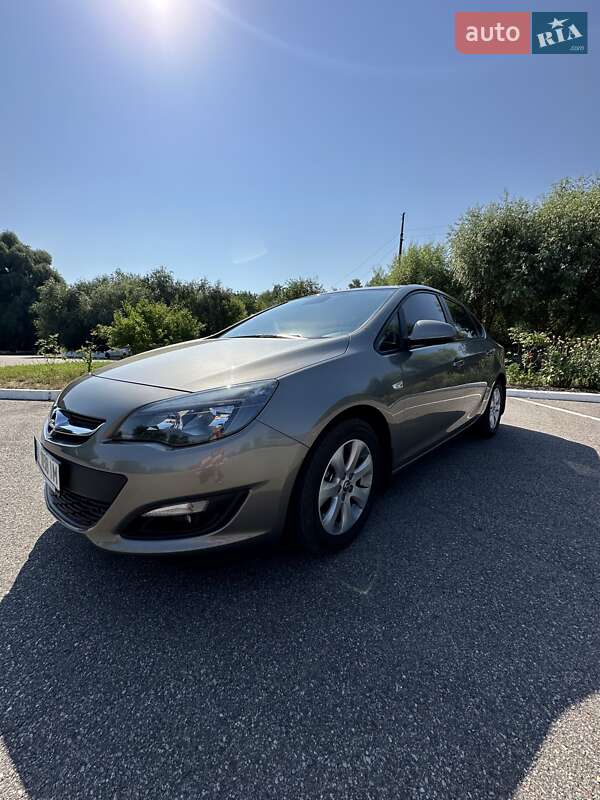 Opel Astra 2015