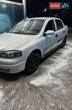 Седан Opel Astra 2000 в Кропивницькому