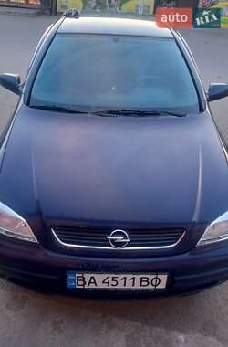 Хэтчбек Opel Astra 2001 в 