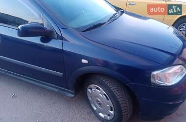 Хэтчбек Opel Astra 2001 в 