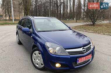 Універсал Opel Astra 2007 в Полтаві