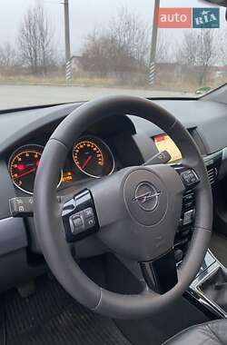 Універсал Opel Astra 2007 в Полтаві