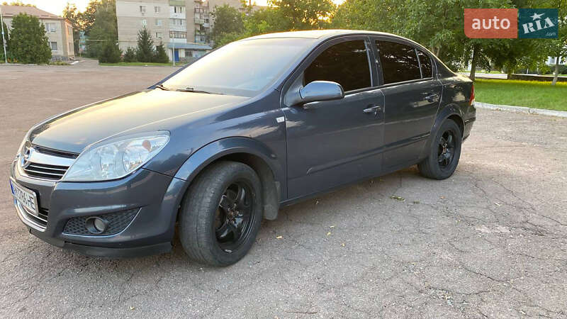 Седан Opel Astra 2008 в Андрушевке фото 2 Седан Opel Astra 2008 в Андрушевке