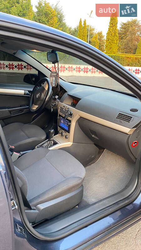 Седан Opel Astra 2008 в Андрушевке фото 7 Седан Opel Astra 2008 в Андрушевке