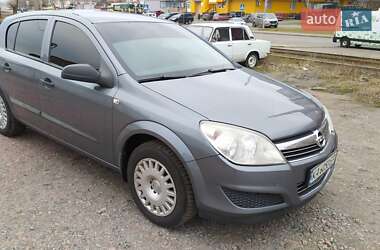 Хэтчбек Opel Astra 2007 в Киеве