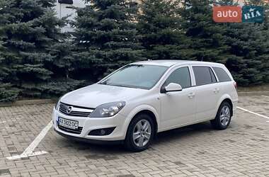 Универсал Opel Astra 2012 в Харькове