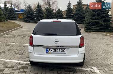 Универсал Opel Astra 2012 в Харькове