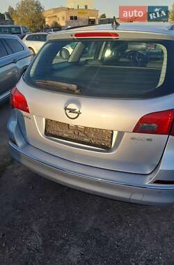 Универсал Opel Astra 2015 в 