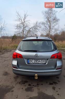 Універсал Opel Astra 2012 в 