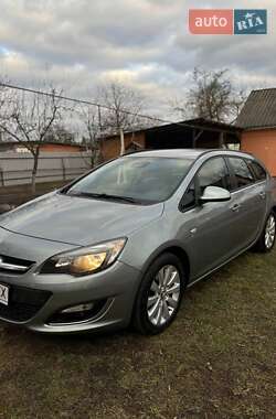 Універсал Opel Astra 2013 в Лужанах