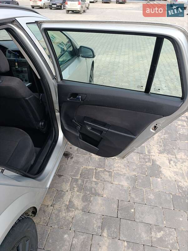Универсал Opel Astra 2009 в Виннице