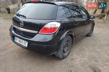 Хетчбек Opel Astra 2005 в Львові