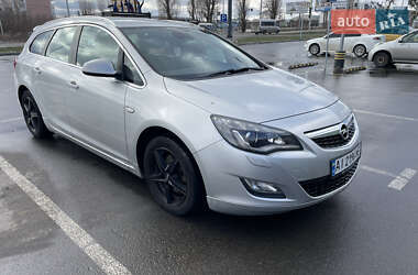 Opel Astra 2011 Opel Astra 2011