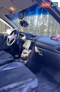 Седан Opel Astra 2008 в Дунаевцах