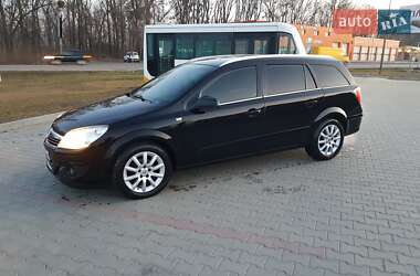 Універсал Opel Astra 2008 в Луцьку