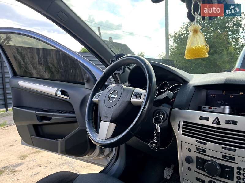 Универсал Opel Astra 2007 в Камне-Каширском