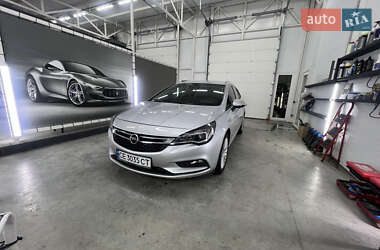 Универсал Opel Astra 2016 в Черновцах