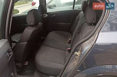 Хэтчбек Opel Astra 2006 в 