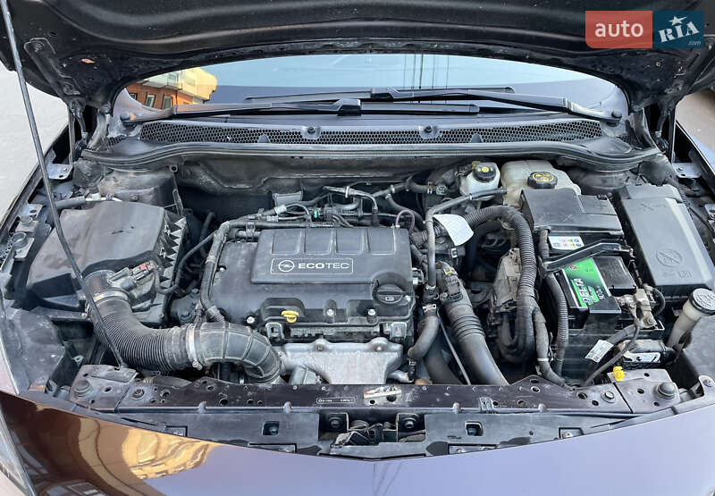 Универсал Opel Astra 2012 в Хмельницком