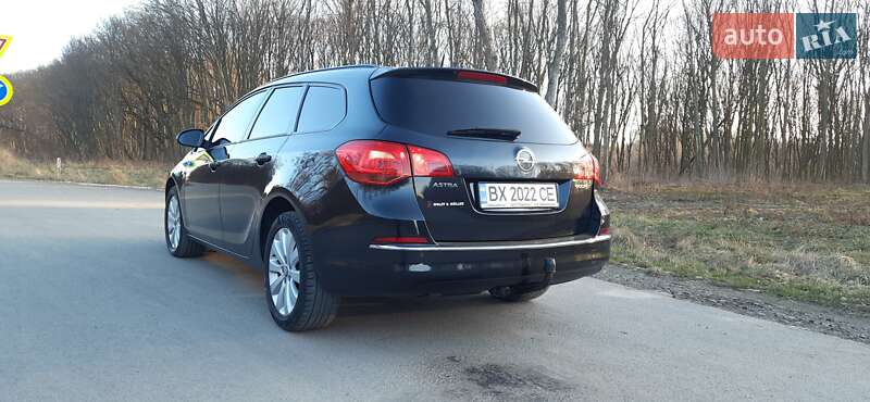 Універсал Opel Astra 2013 в Красилові