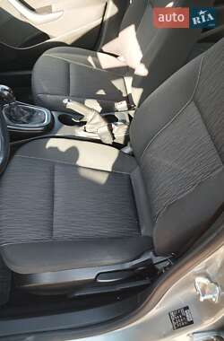 Универсал Opel Astra 2013 в 