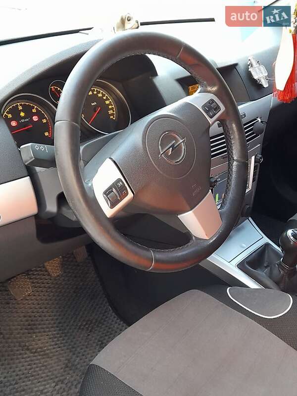 Универсал Opel Astra 2009 в Бурыни фото 11 Универсал Opel Astra 2009 в Бурыни