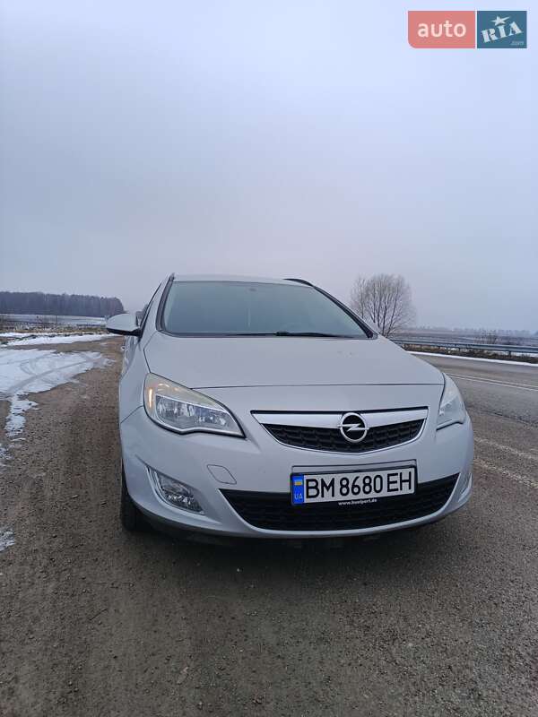 Opel Astra 2011