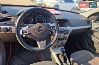 Хэтчбек Opel Astra 2008 в Кропивницком