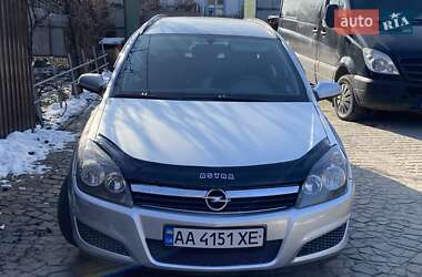 Универсал Opel Astra 2006 в Александрие