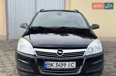 Универсал Opel Astra 2008 в Сарнах