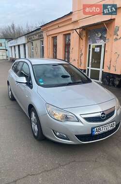 Универсал Opel Astra 2011 в Виннице