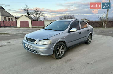 Седан Opel Astra 2006 в Ахтырке