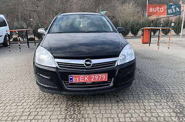 Универсал Opel Astra 2008 в Полтаве