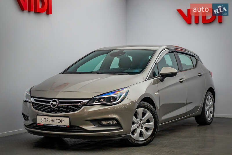 Хетчбек Opel Astra 2016 в Києві